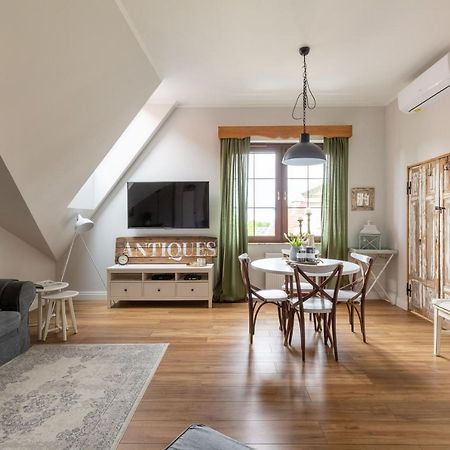Apartament Wigilijna Premium Starowka Елблаг Екстериор снимка